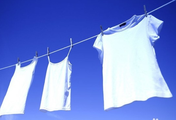 How to wash clothes by hand step-by-step