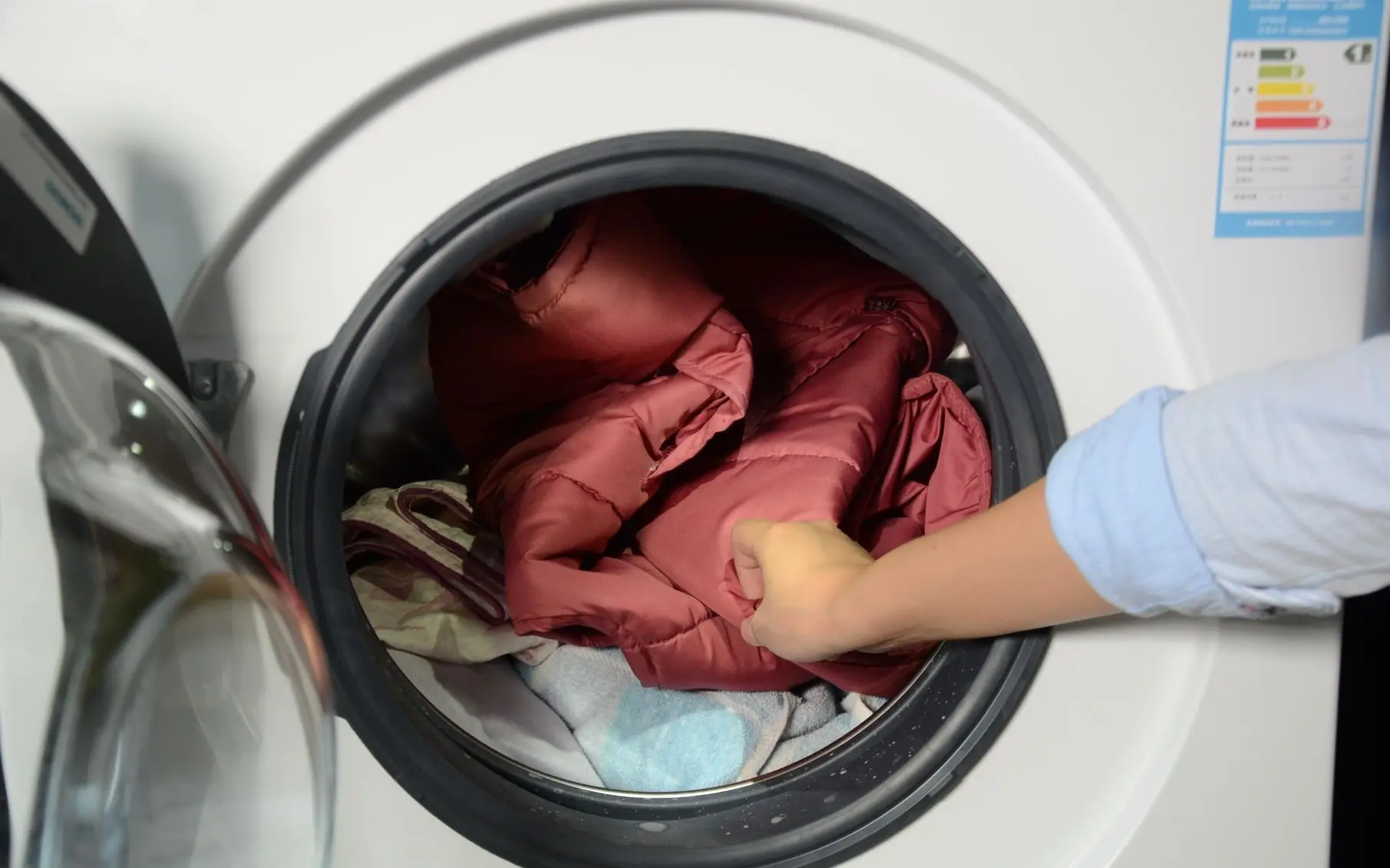 Can you wash down jackets in the washing machine