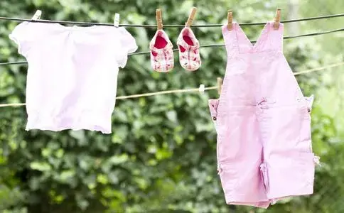How to wash newborn clothes
