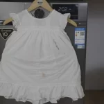 How to deal with stains on the white skirts that cannot be washed off?