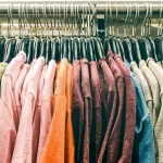 How to separate clothes when washing？