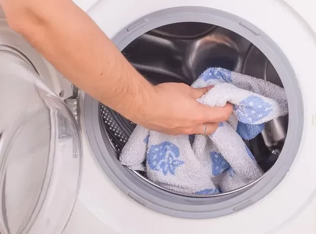 How to wash clothes in washing machine step-by-step