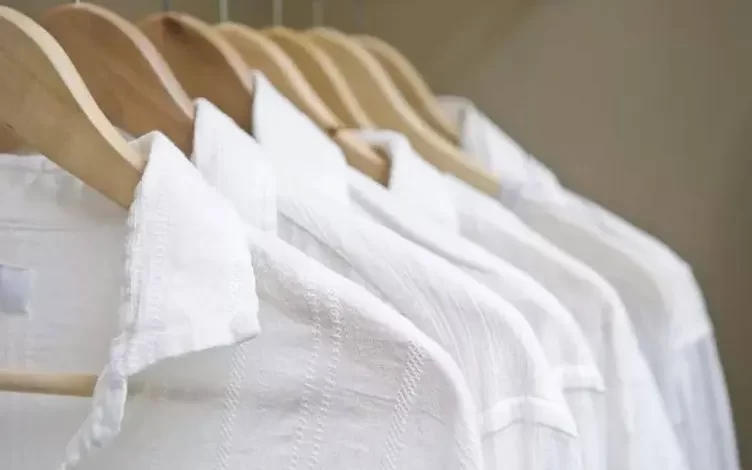 How to wash light colored clothes