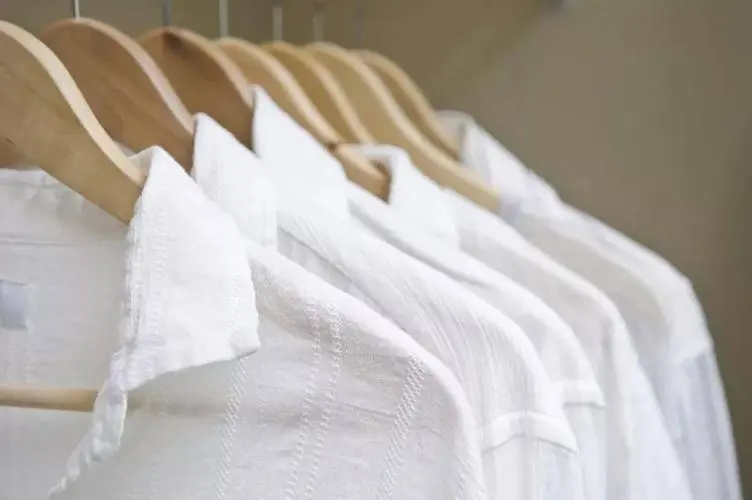 How to wash light colored clothes