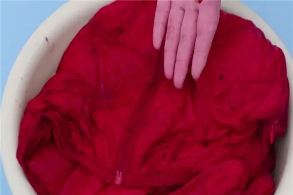 How to remove color bleeding from clothes naturally