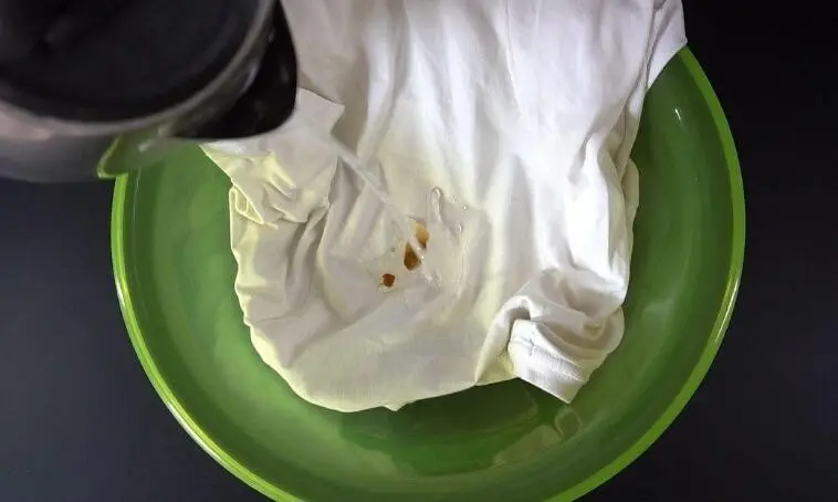 How to get stains out of clothes quickly